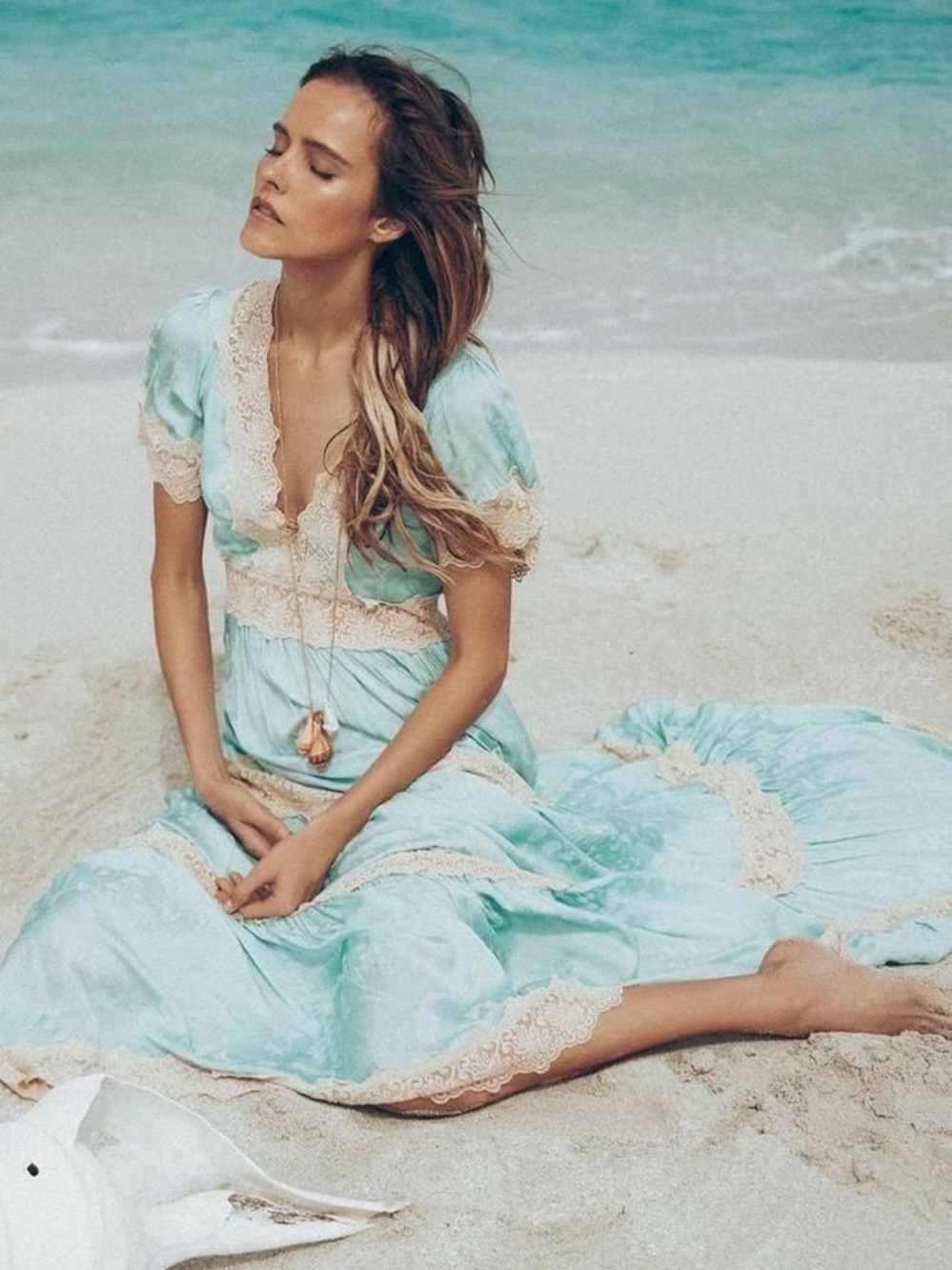 Spell SIZE TRADE/SELL MY MEDIUM OCEAN SEAFOAM FOR YOUR LARGE OR XL SEAFOAM